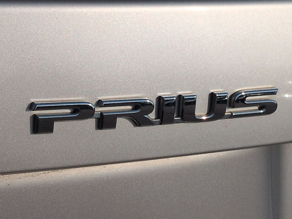 Thumbnail: 2015 Toyota Prius - 25