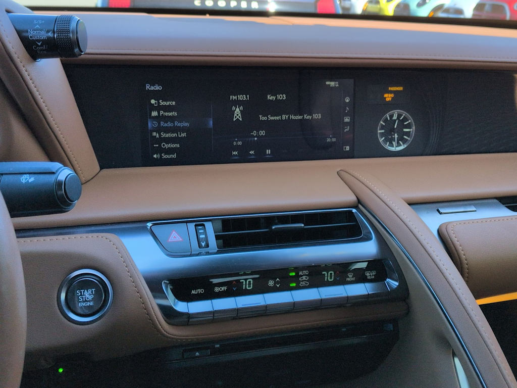 Thumbnail: 2021 Lexus LC - 14