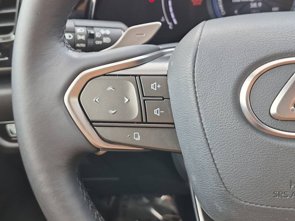 Thumbnail: 2024 Lexus ES - 32