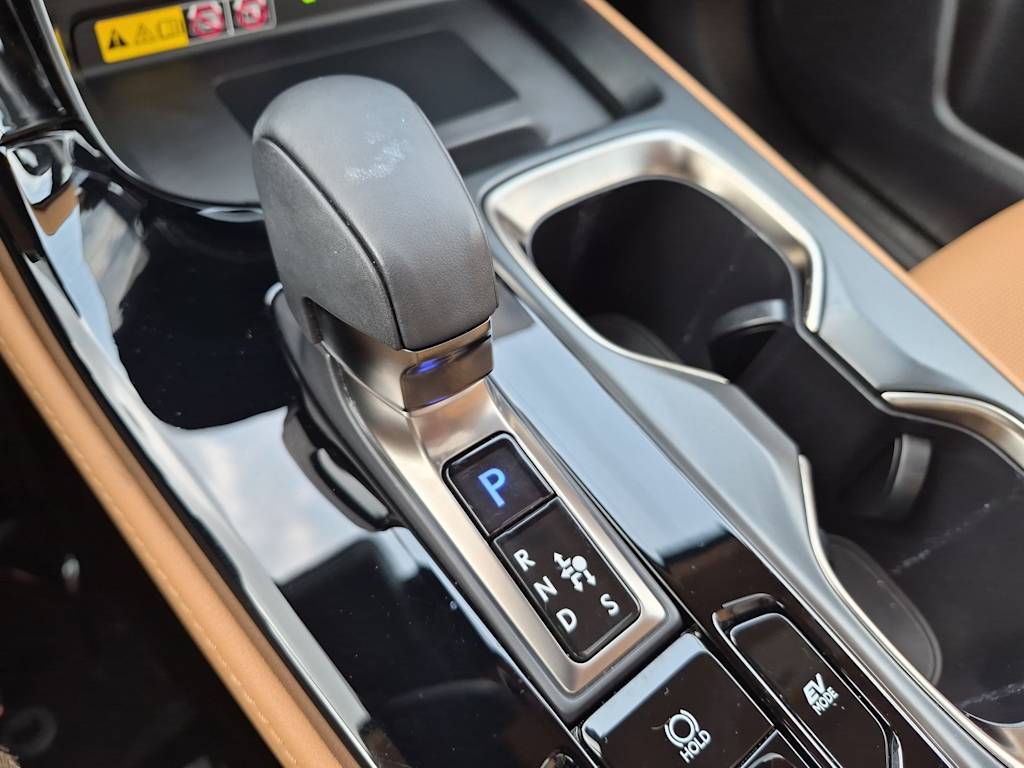 Thumbnail: 2024 Lexus ES - 16