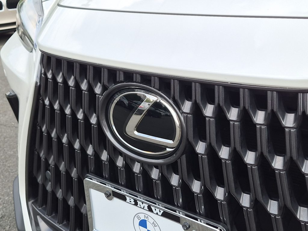 Thumbnail: 2024 Lexus ES - 7