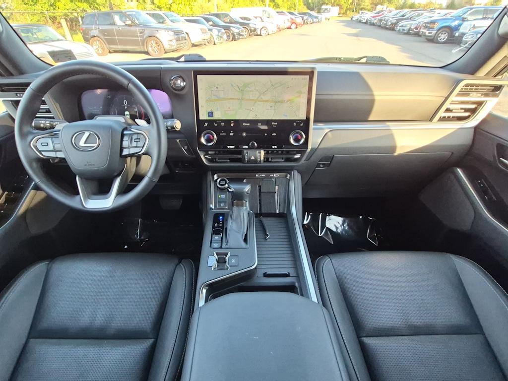 Thumbnail: 2024 Lexus ES - 10