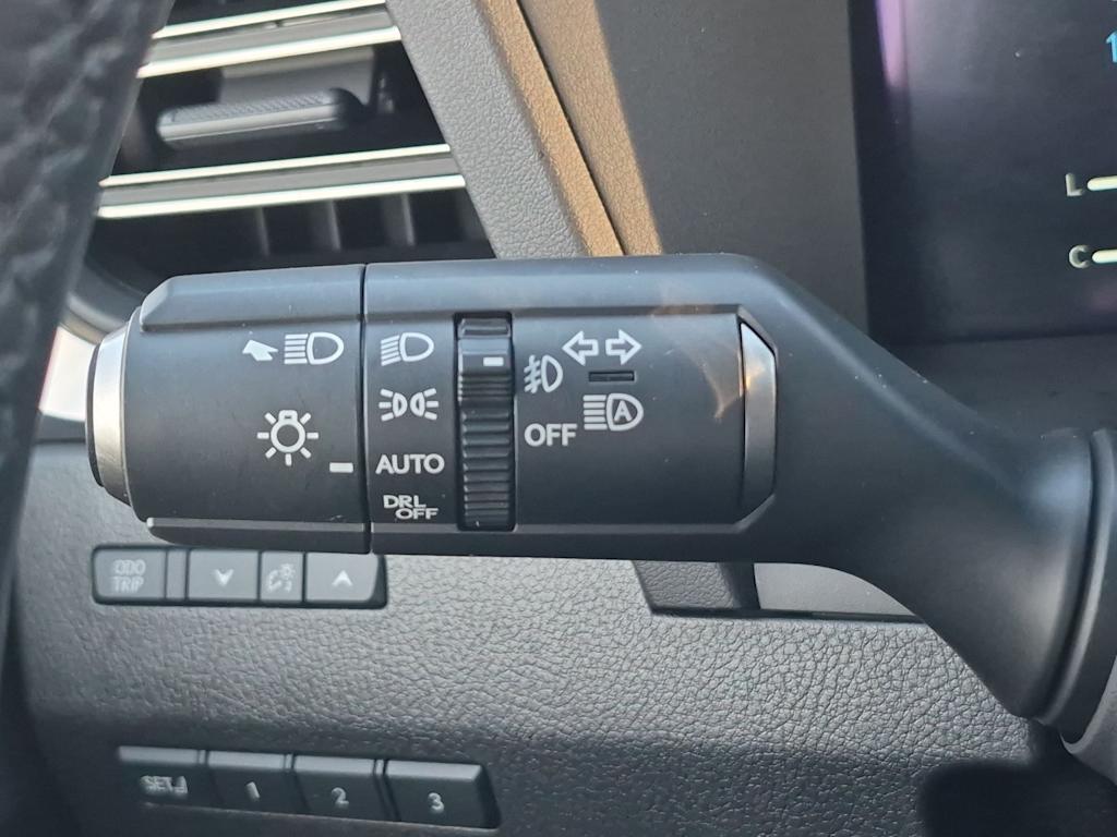 Thumbnail: 2024 Lexus ES - 35