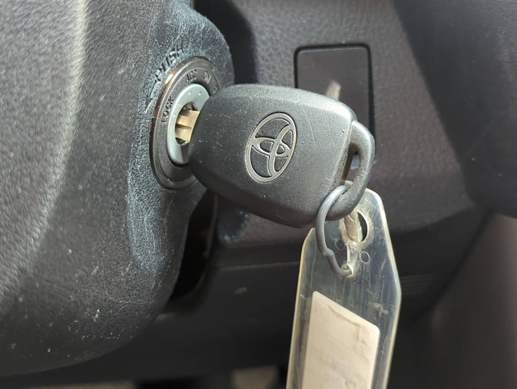 Thumbnail: 2018 Toyota RAV4 - 18
