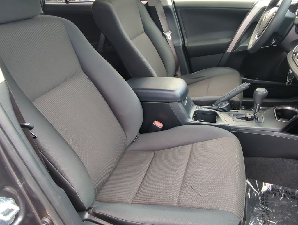Thumbnail: 2018 Toyota RAV4 - 28