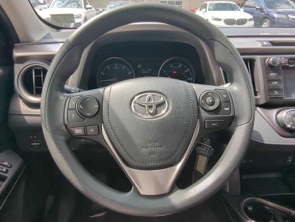 Thumbnail: 2018 Toyota RAV4 - 10