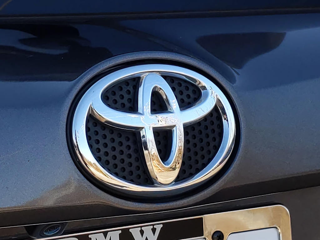 2018 Toyota RAV4 XLE 6