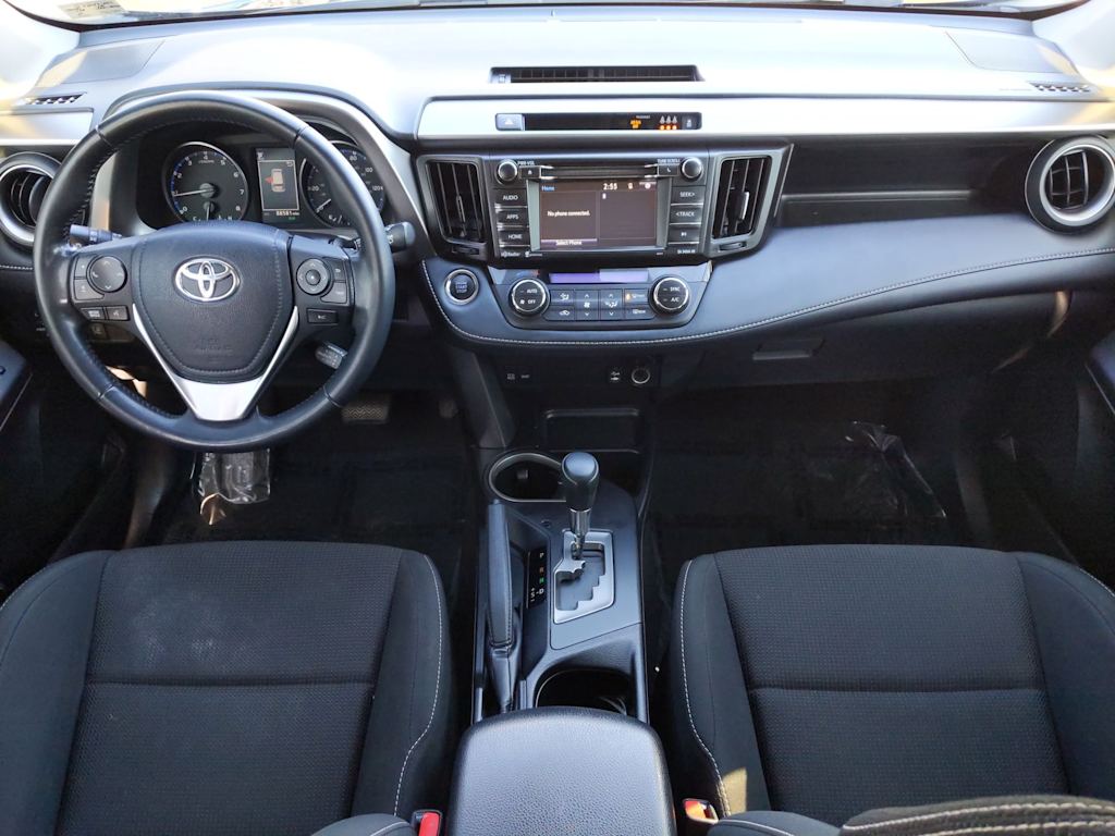 2018 Toyota RAV4 XLE 9