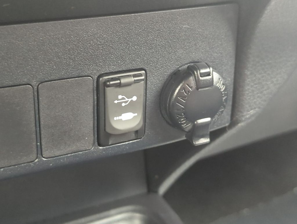 Thumbnail: 2015 Toyota RAV4 - 37