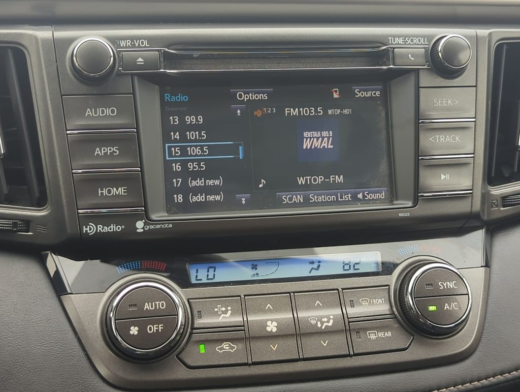 Thumbnail: 2015 Toyota RAV4 - 36