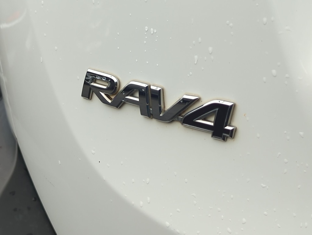 Thumbnail: 2015 Toyota RAV4 - 25
