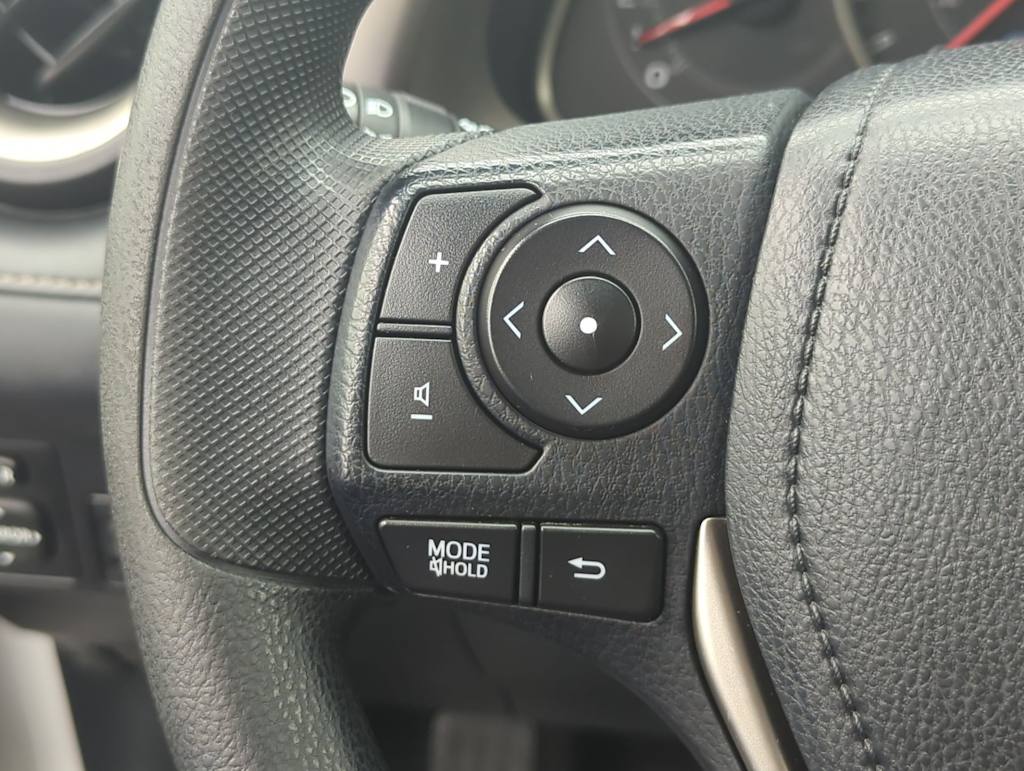 Thumbnail: 2015 Toyota RAV4 - 31