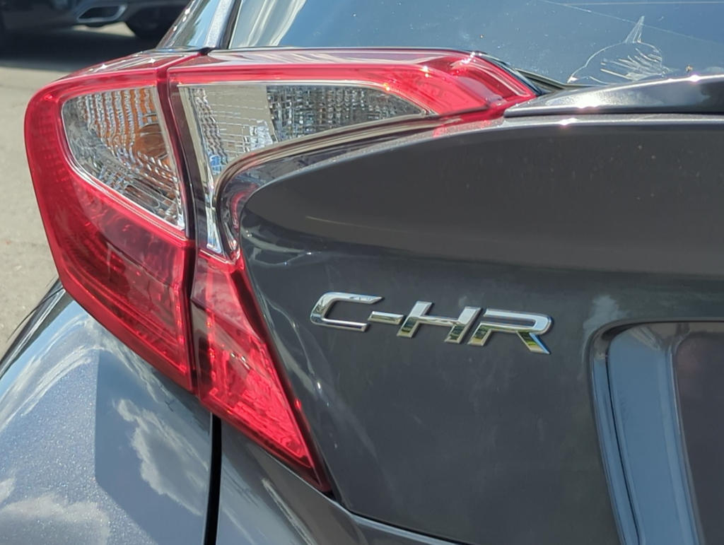 Thumbnail: 2022 Toyota C-HR - 25