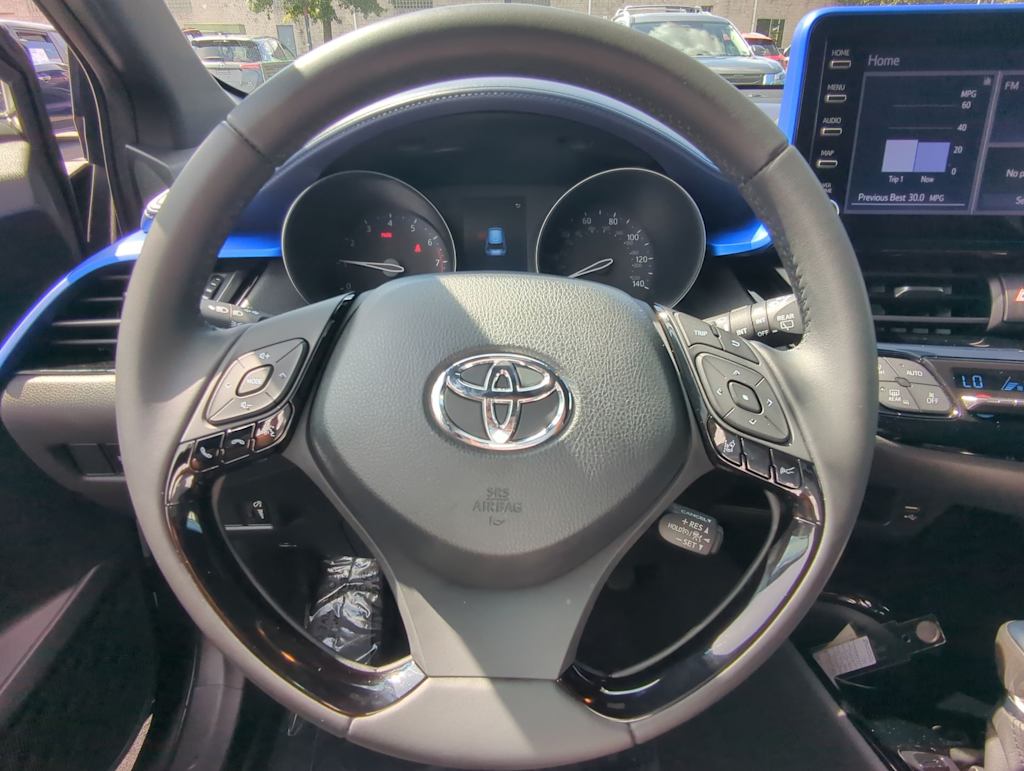 Thumbnail: 2022 Toyota C-HR - 10