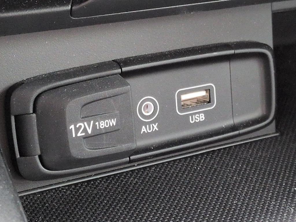 Thumbnail: 2019 Genesis G70 - 35