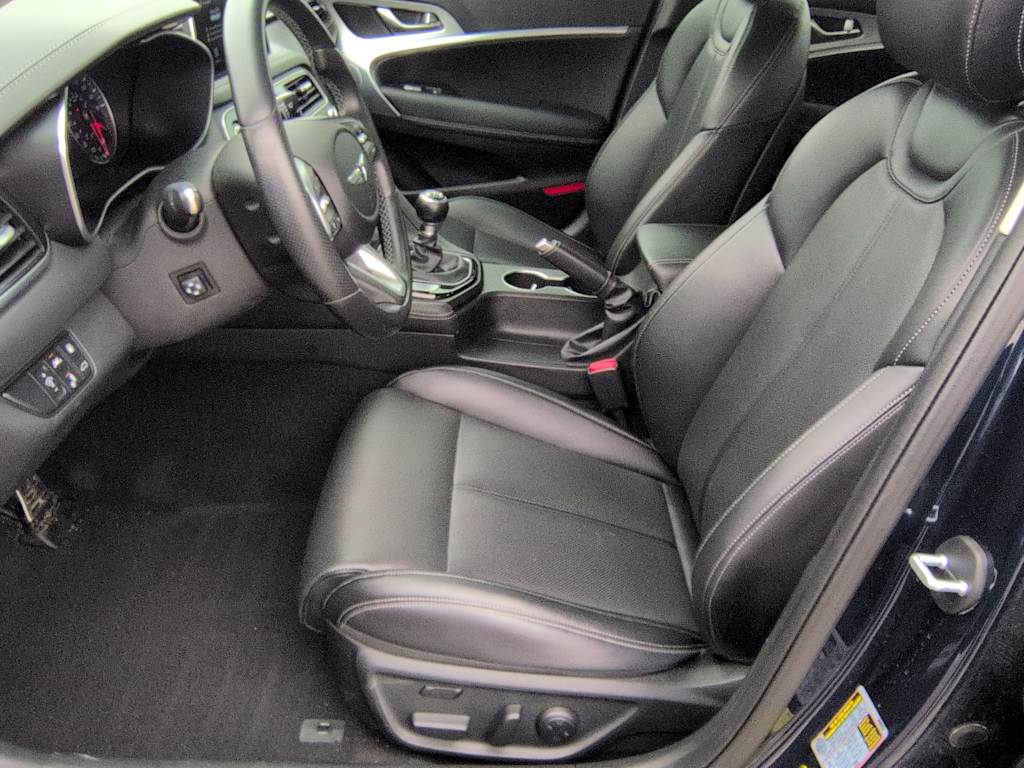 Thumbnail: 2019 Genesis G70 - 10