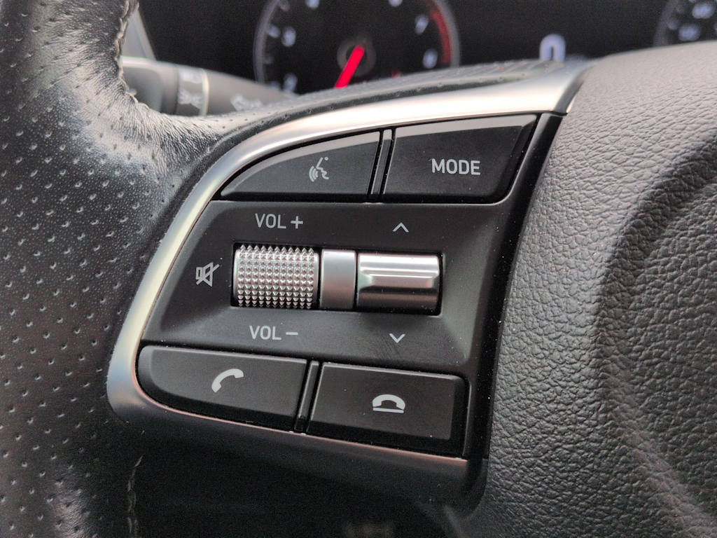 Thumbnail: 2019 Genesis G70 - 29