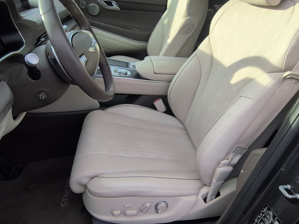 Thumbnail: 2023 Genesis GV80 - 10