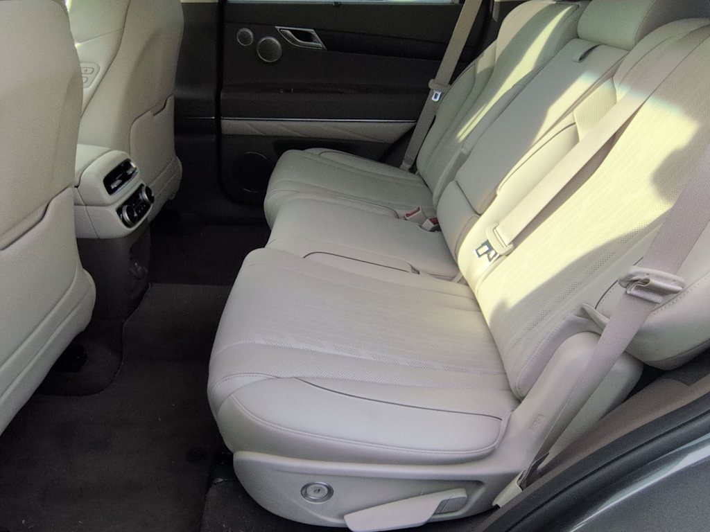 Thumbnail: 2023 Genesis GV80 - 12