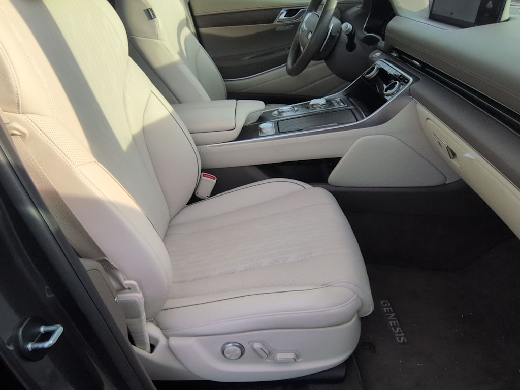 Thumbnail: 2023 Genesis GV80 - 30