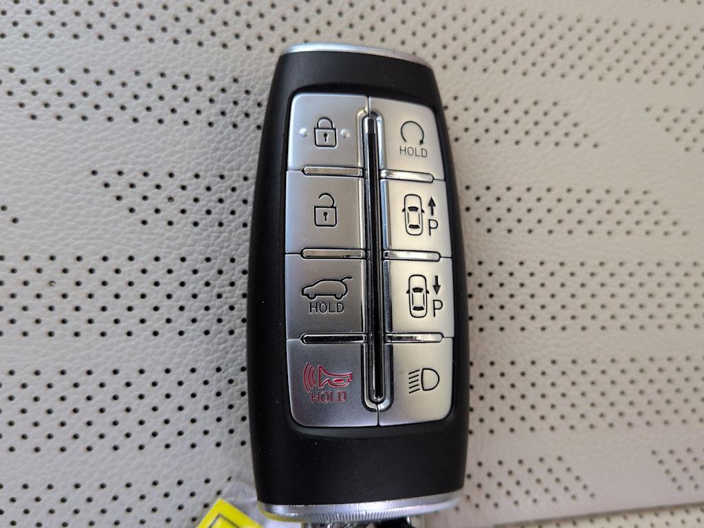 Thumbnail: 2023 Genesis GV80 - 18