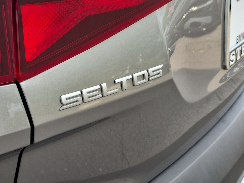 Thumbnail: 2023 Kia Seltos - 26