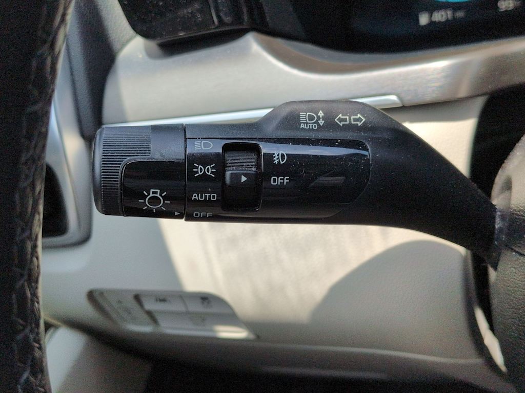 Thumbnail: 2023 Kia Sorento - 14