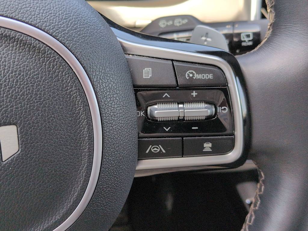 Thumbnail: 2023 Kia Sorento - 28