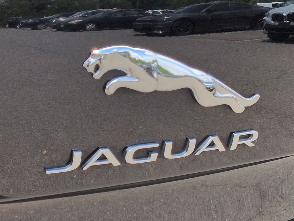Thumbnail: 2019 Jaguar XJ - 6