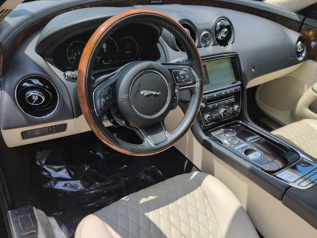Thumbnail: 2019 Jaguar XJ - 2