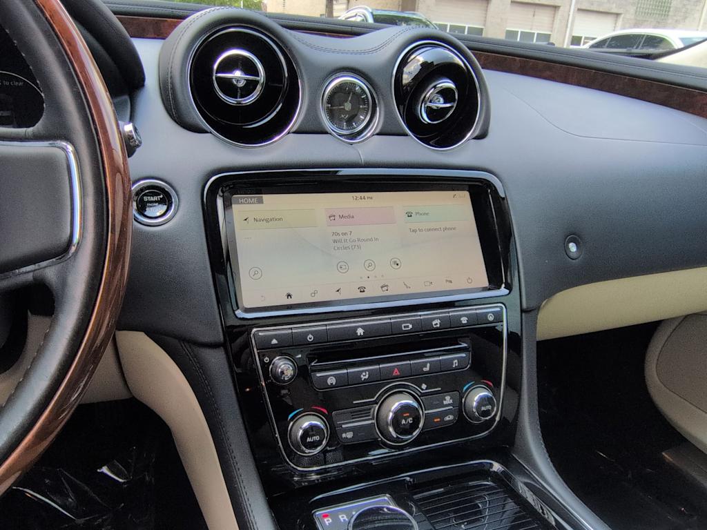 Thumbnail: 2019 Jaguar XJ - 14