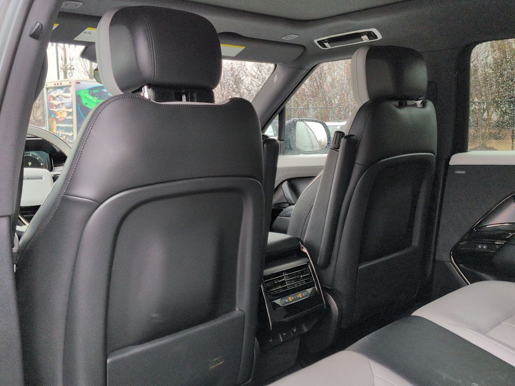 Thumbnail: 2023 Land Rover Range Rover Sport - 12