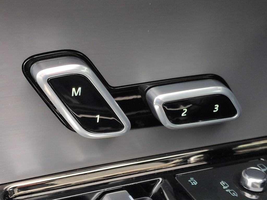 Thumbnail: 2023 Land Rover Range Rover Sport - 26