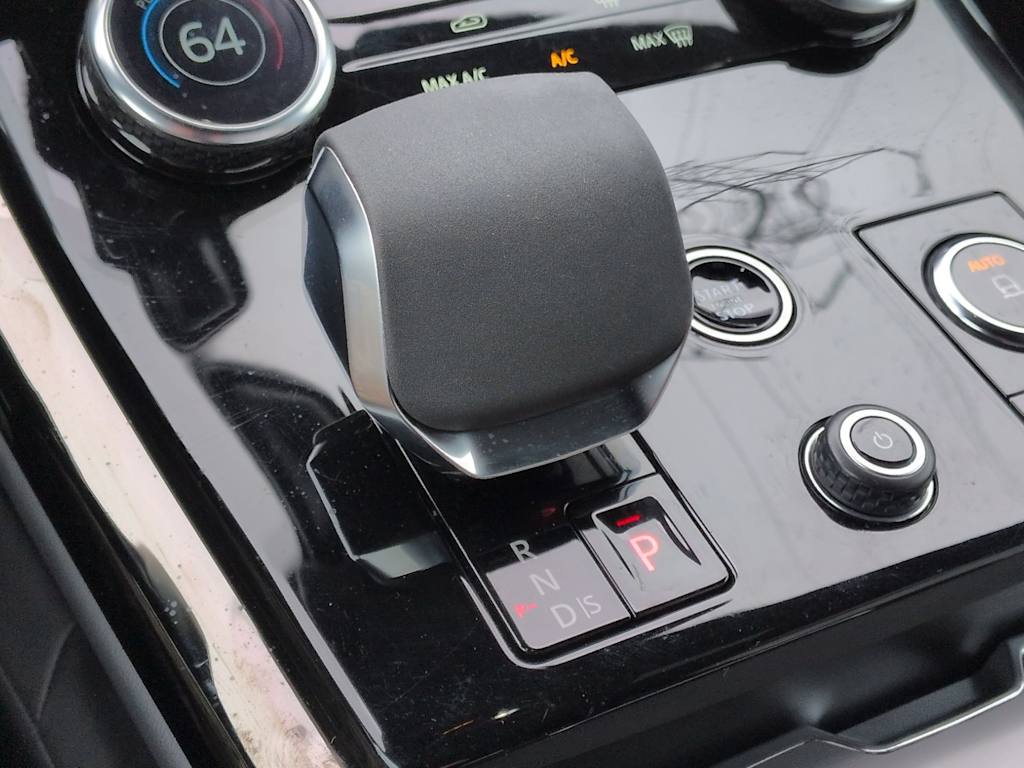 Thumbnail: 2023 Land Rover Range Rover Sport - 15