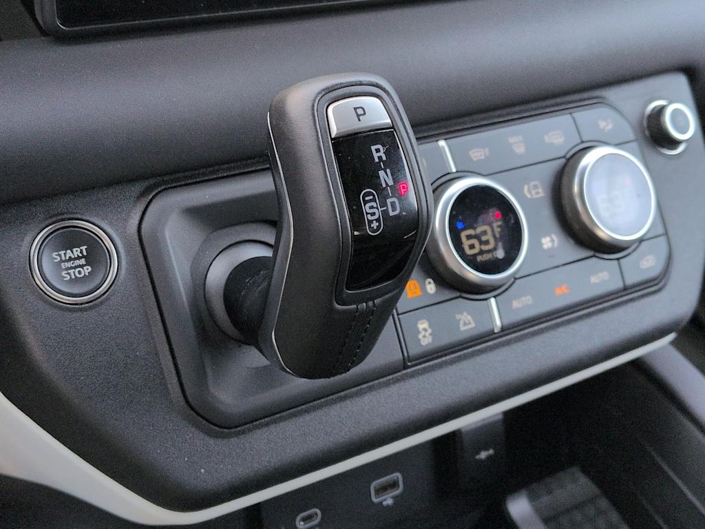Thumbnail: 2024 Land Rover Defender - 38