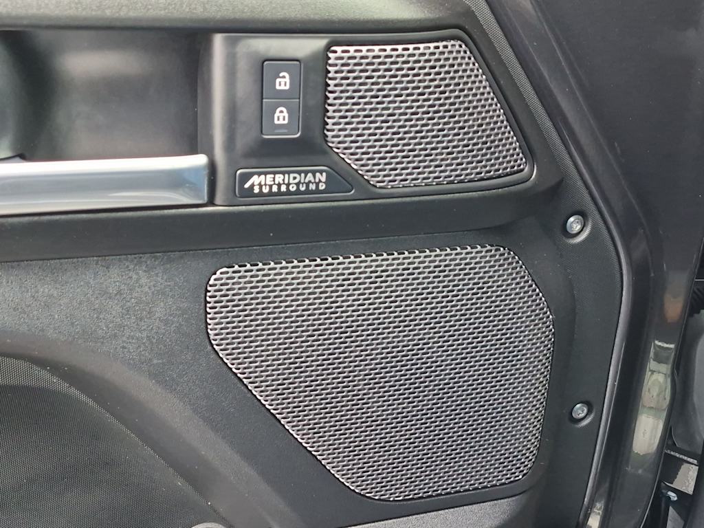 Thumbnail: 2024 Land Rover Defender - 36