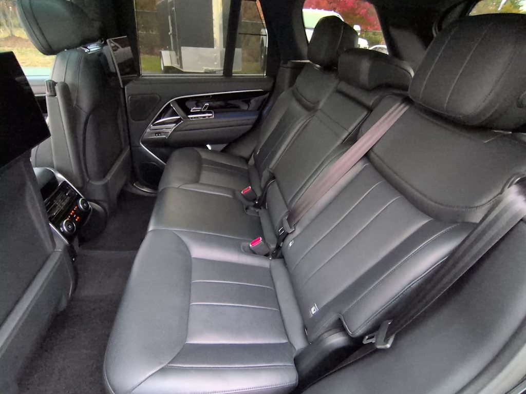 Thumbnail: 2023 Land Rover Range Rover - 27