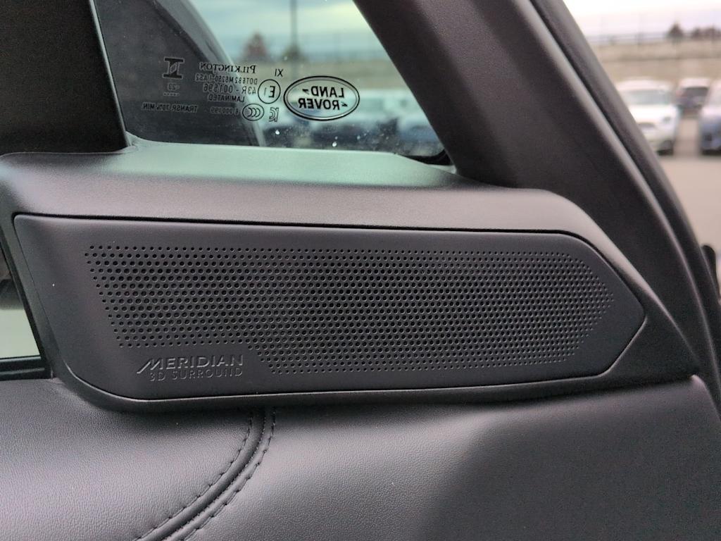 Thumbnail: 2023 Land Rover Range Rover - 37