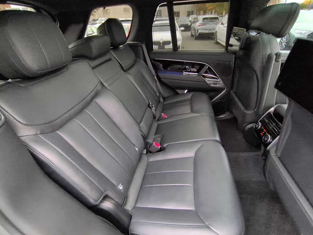 Thumbnail: 2023 Land Rover Range Rover - 28