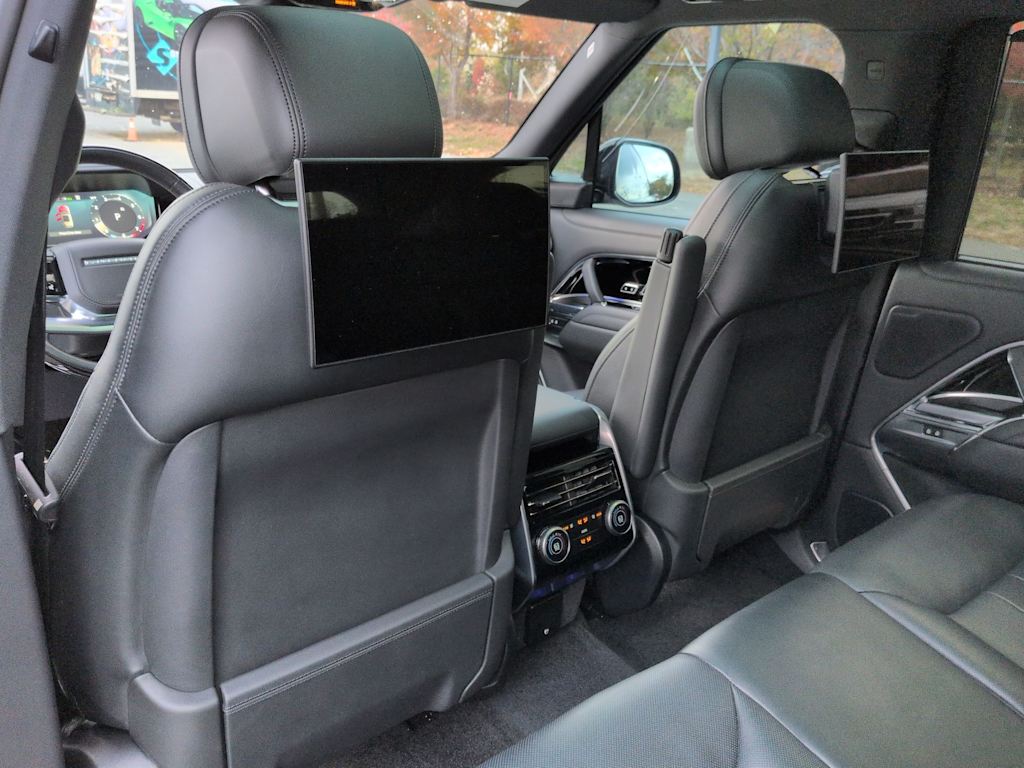 Thumbnail: 2023 Land Rover Range Rover - 12