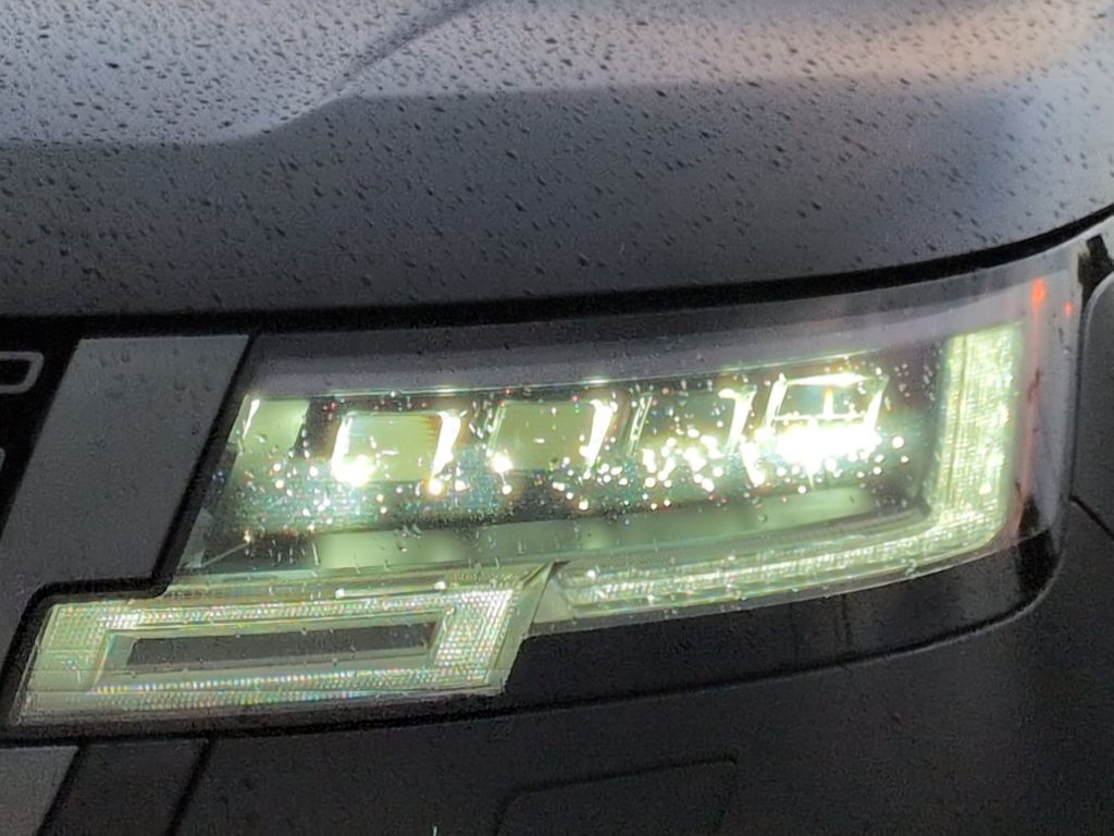 Thumbnail: 2023 Land Rover Range Rover - 24