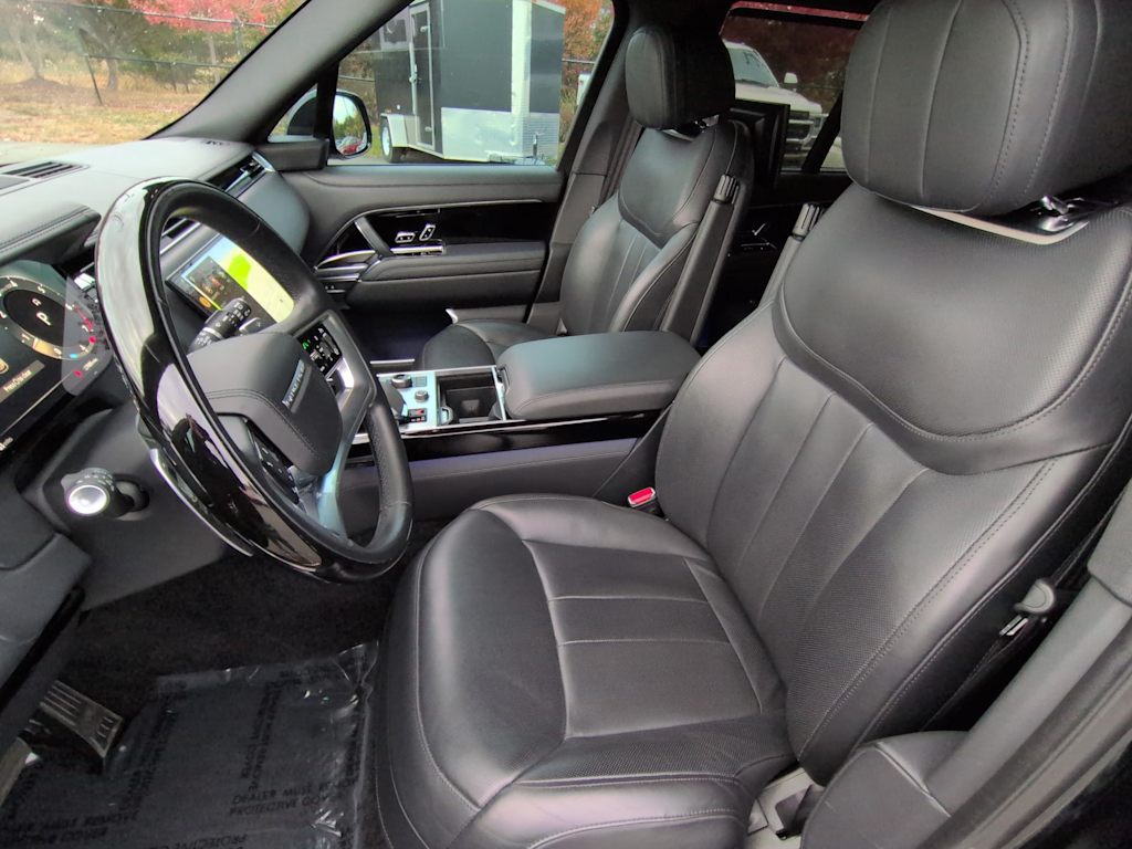 Thumbnail: 2023 Land Rover Range Rover - 11