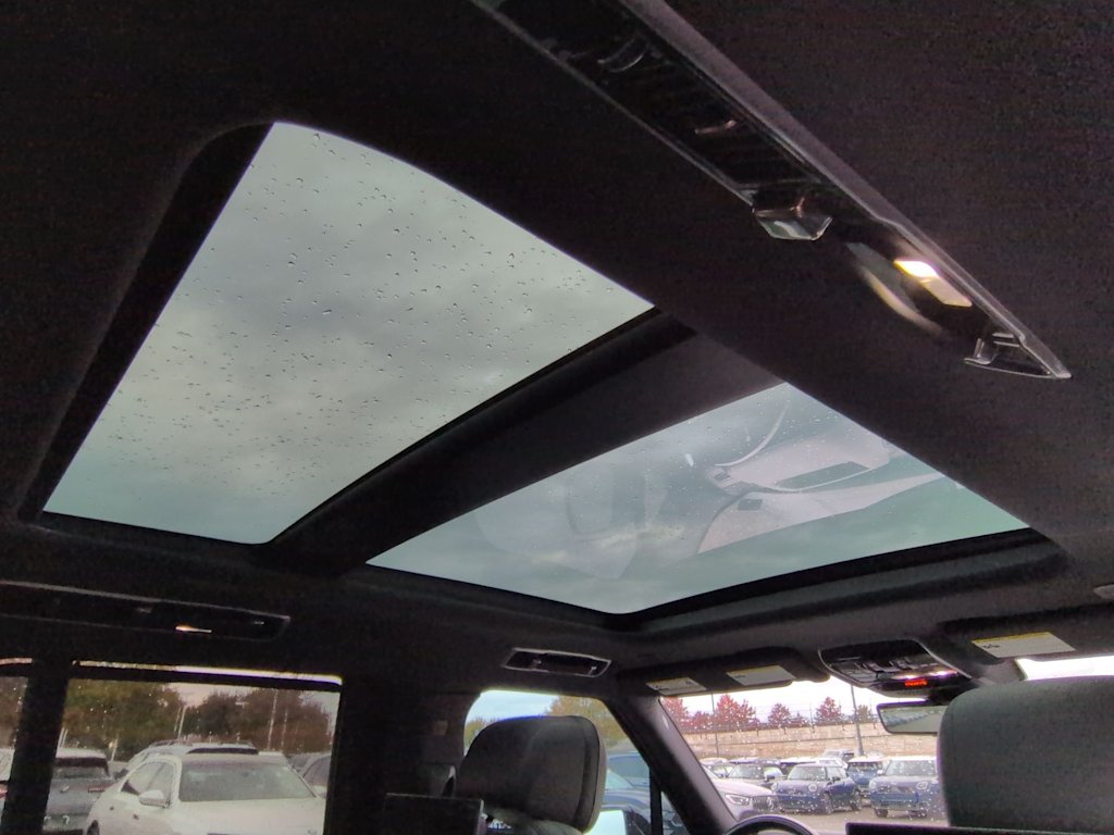 Thumbnail: 2023 Land Rover Range Rover - 29