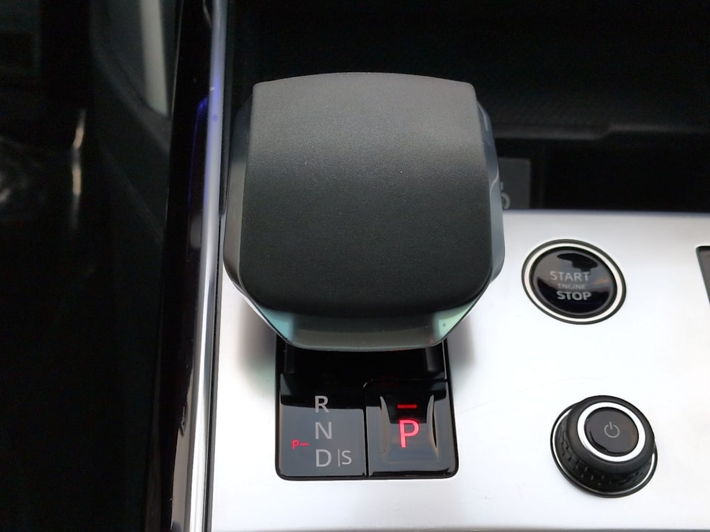 Thumbnail: 2023 Land Rover Range Rover - 39