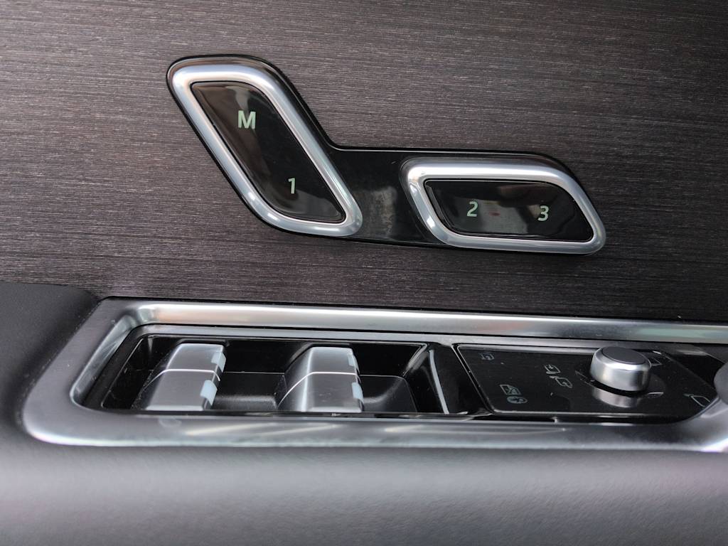 Thumbnail: 2024 Land Rover Range Rover - 27
