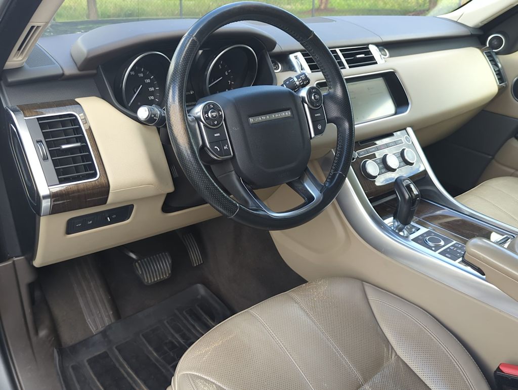 Thumbnail: 2017 Land Rover Range Rover Sport - 2