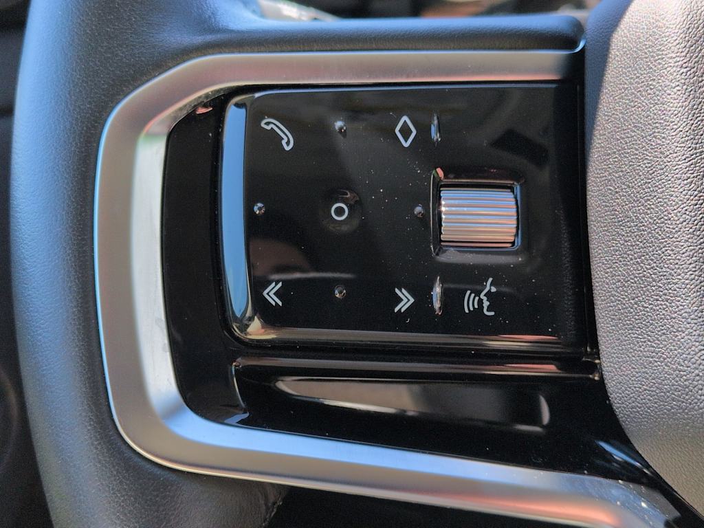 Thumbnail: 2023 Land Rover Range Rover Evoque - 30