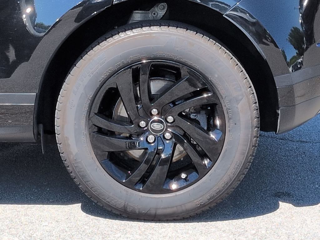 Thumbnail: 2023 Land Rover Range Rover Evoque - 7