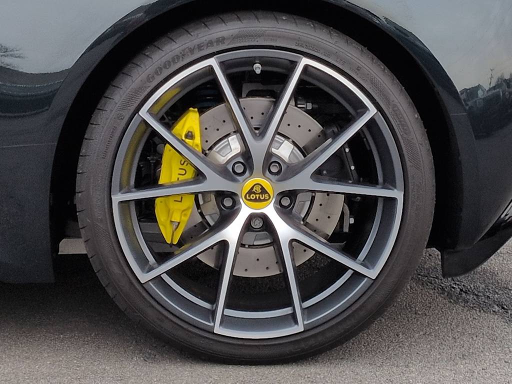 Thumbnail: 2024 Lotus Emira - 8