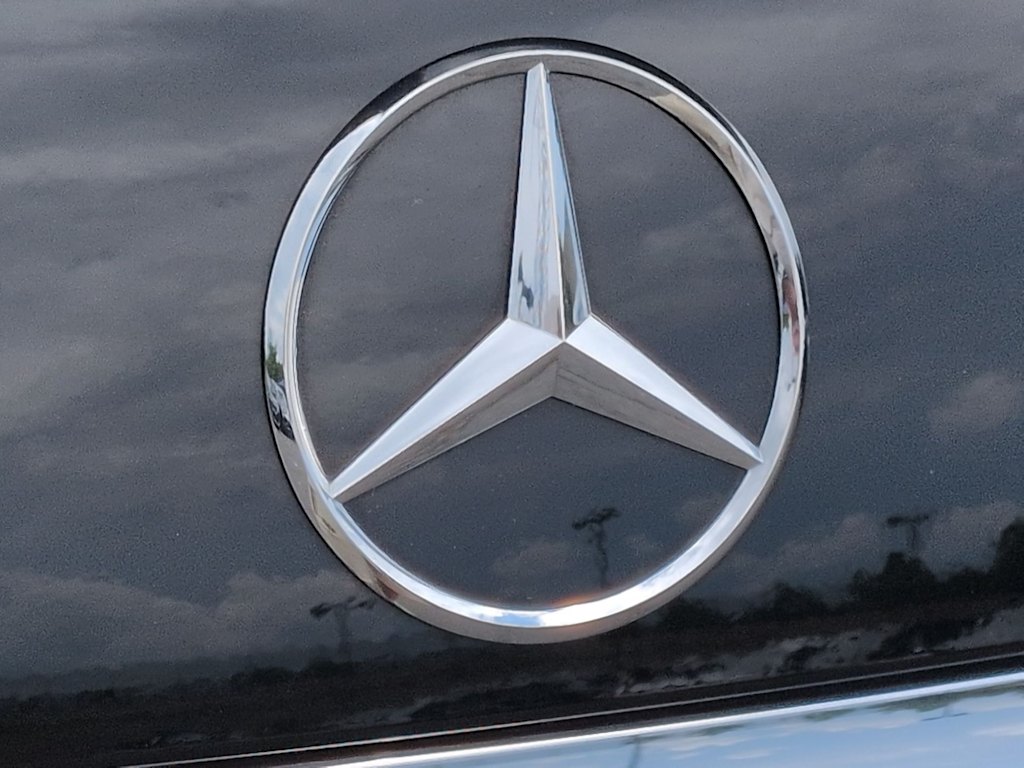 Thumbnail: 2023 Mercedes-Benz S-Class - 7